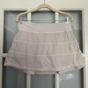 Lulu off white skort